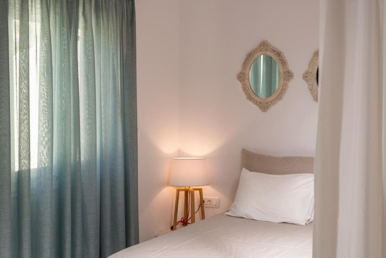 Hermes Hotel Kamári Eksteriør billede