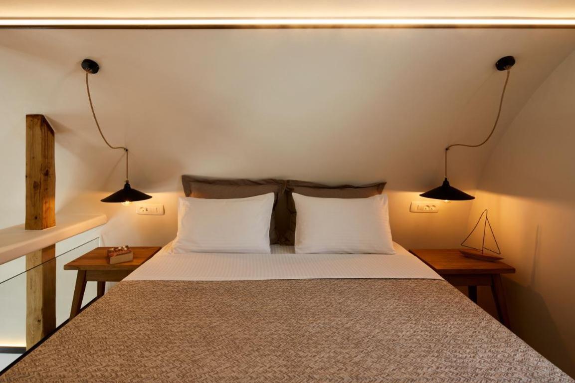 Hermes Hotel Kamári Eksteriør billede